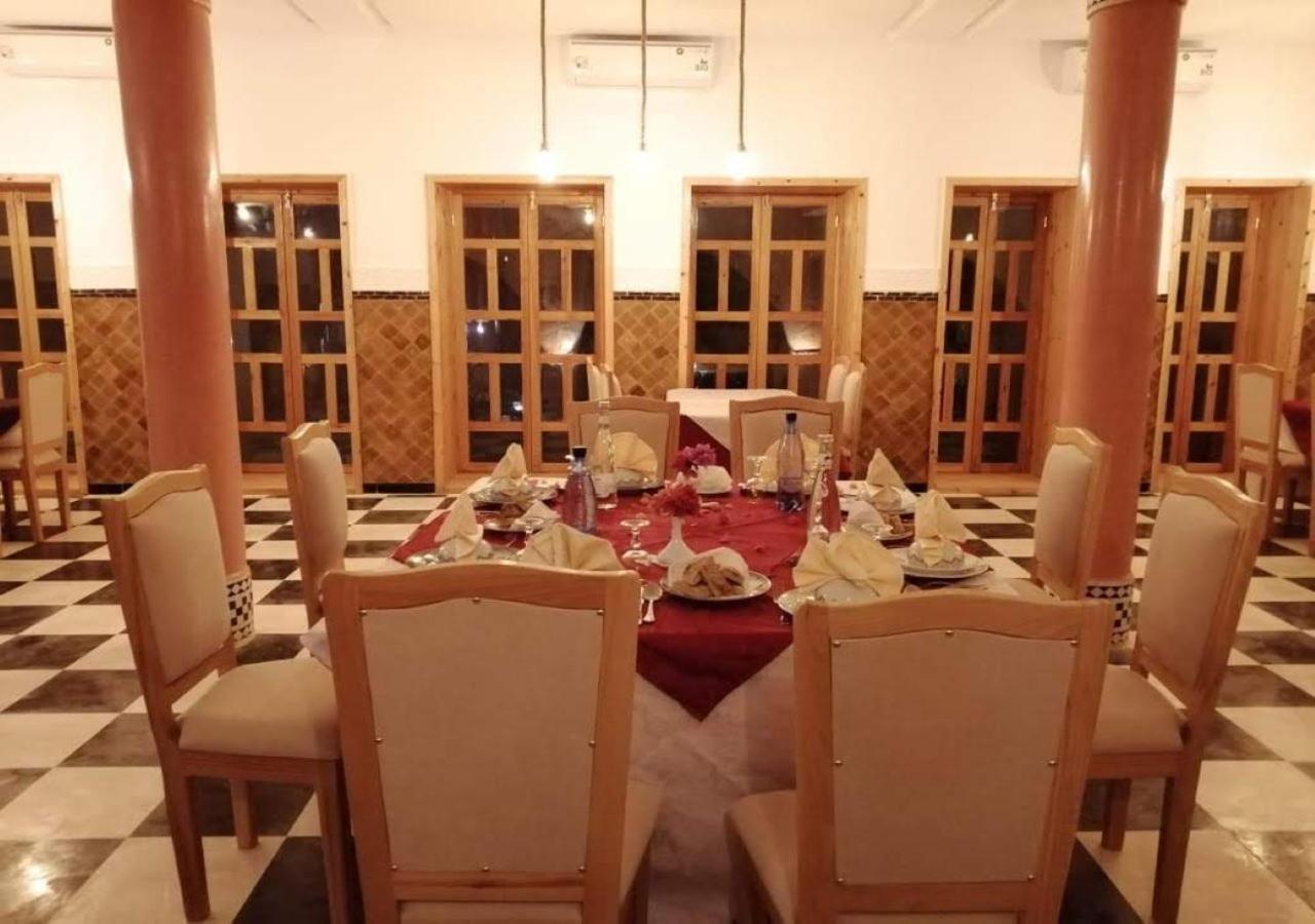 Ksar Tinhinnane Merzouga Bagian luar foto