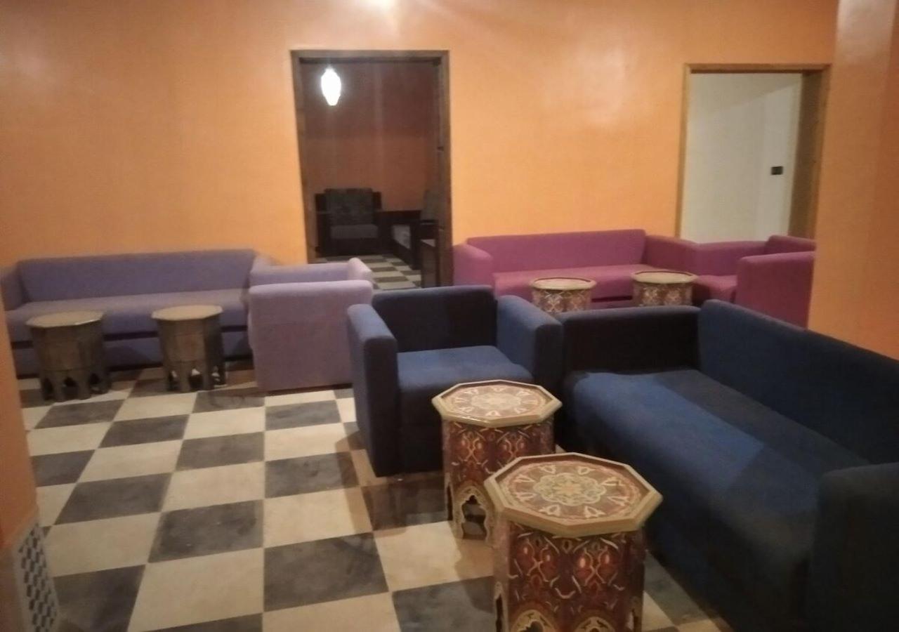 Ksar Tinhinnane Merzouga Bagian luar foto