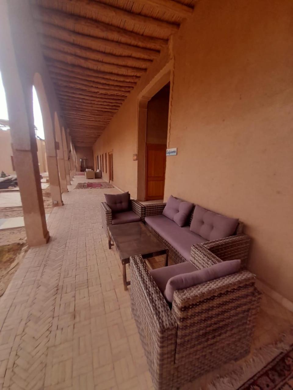 Ksar Tinhinnane Merzouga Ruang foto